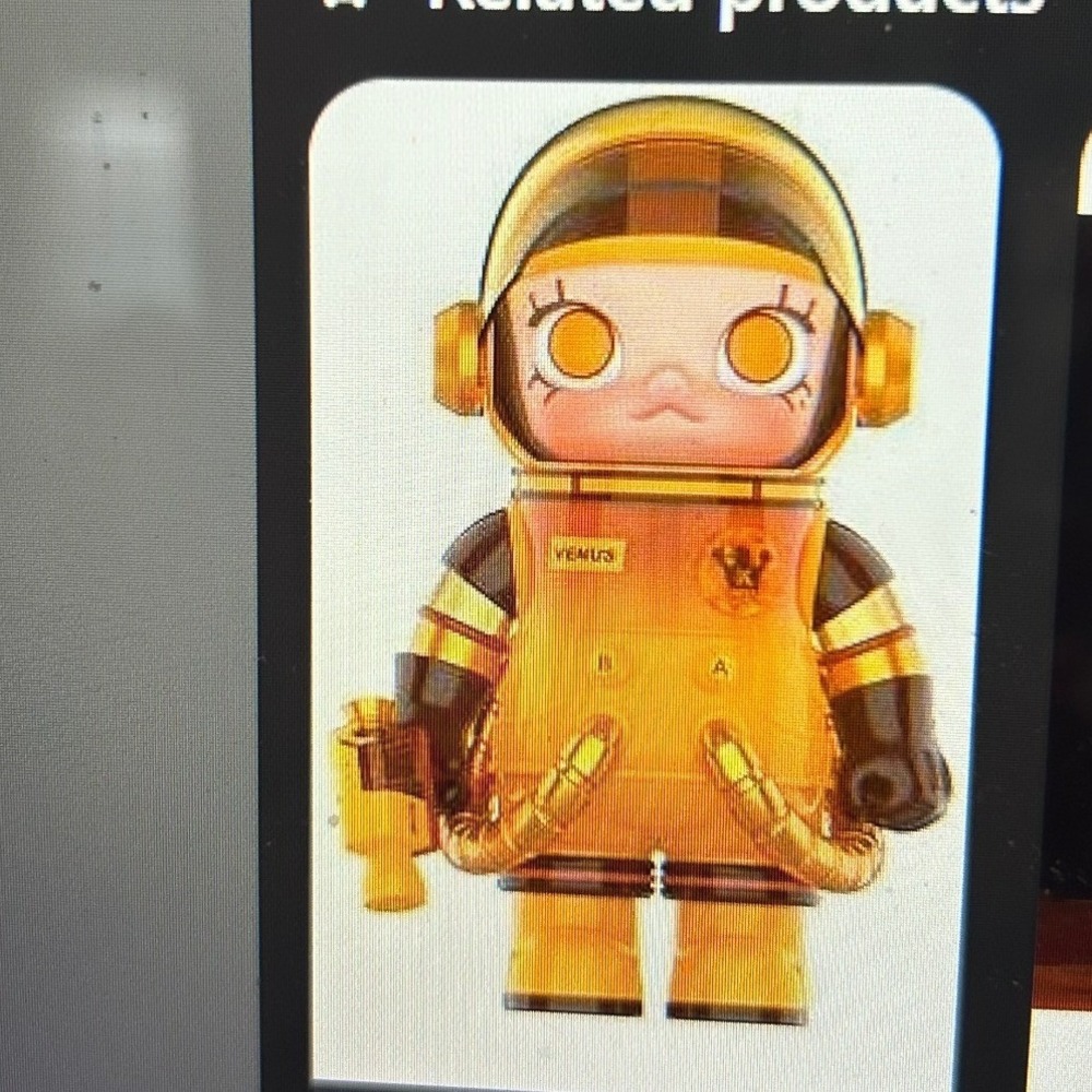 Pop‎ Mart Mega Space Molly Planet Series Venus Figure